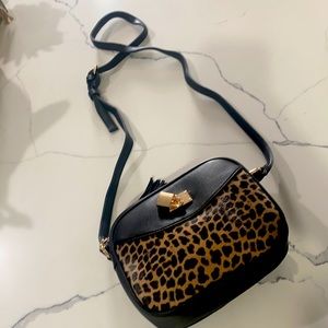 Leopard print adjustable crossbody bag